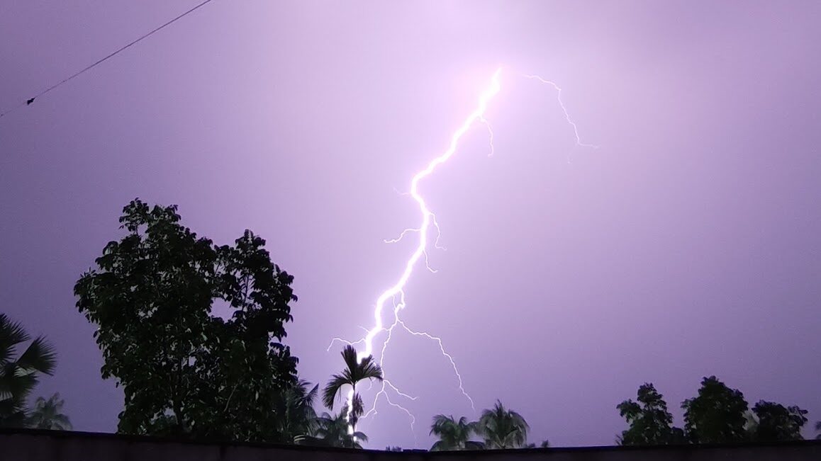 Lightning shot with pro mode